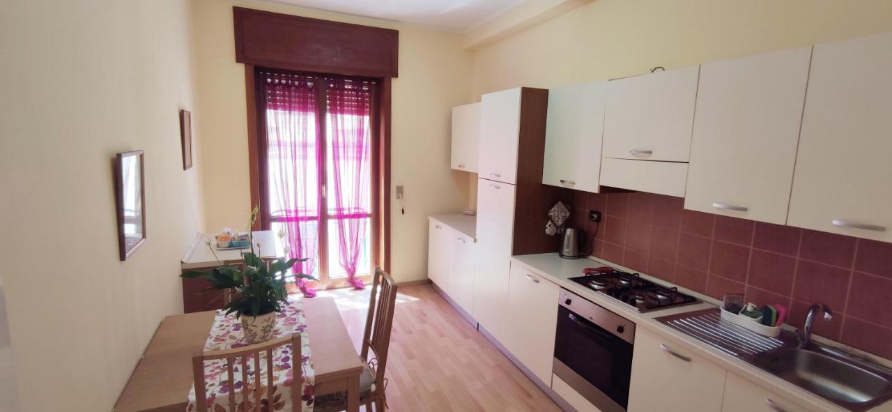 Apartment Family And Friends House